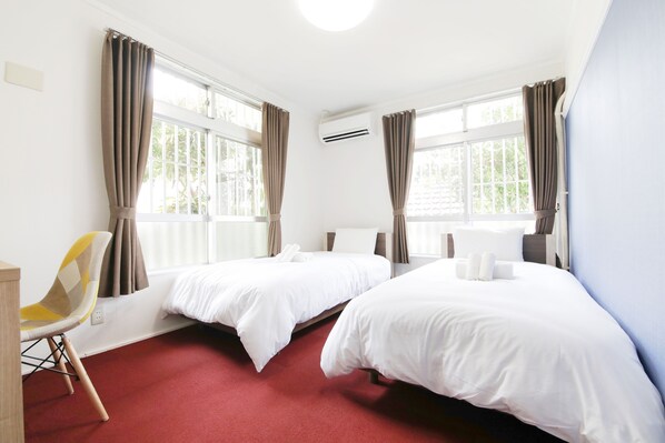 Private Vacation Home | 4 bedrooms, free WiFi, bed sheets - Island Story (Miyakojima)