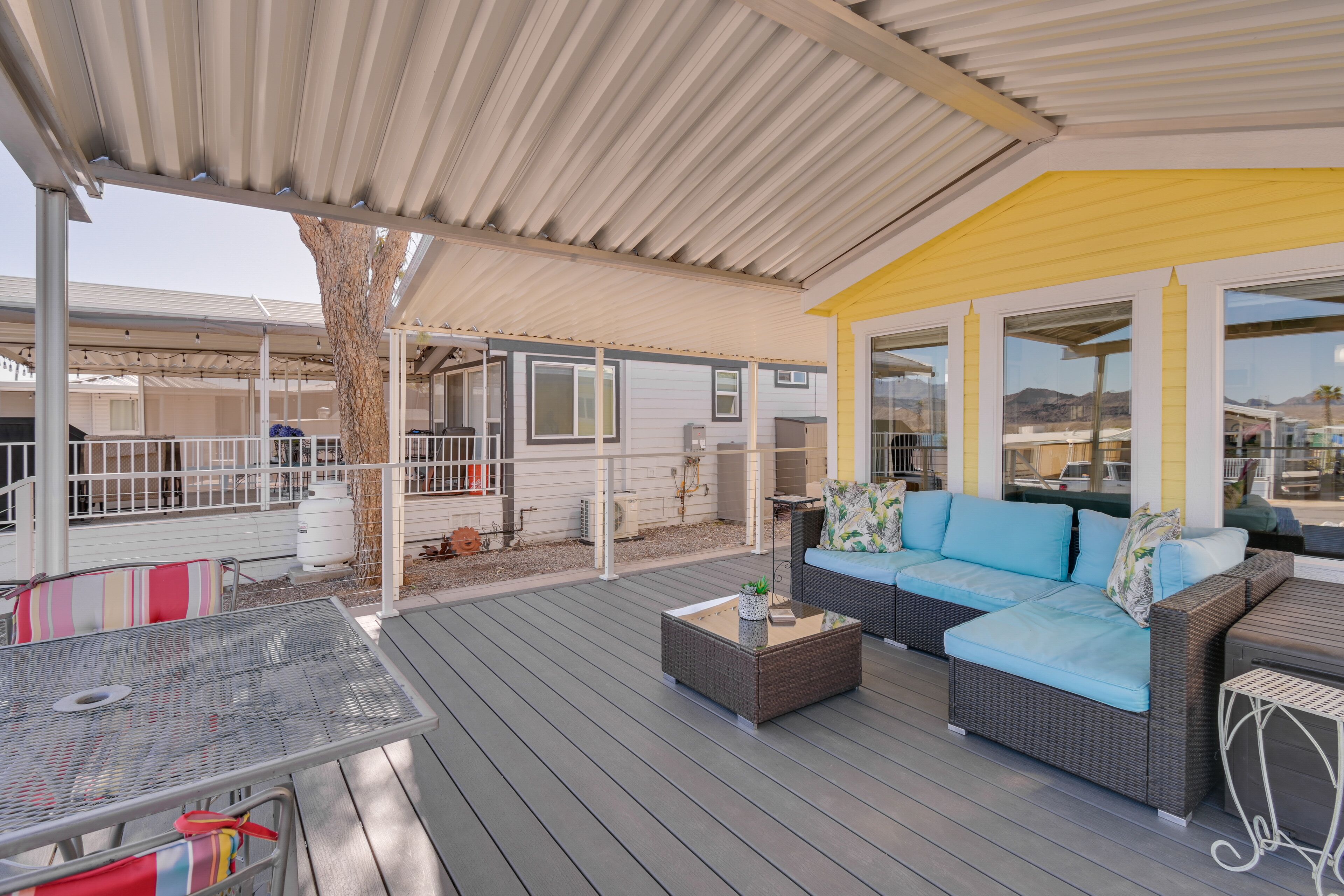 Lake Havasu City Home w/ Grill: Steps to Lake!