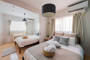 Private Vacation Home | 3 bedrooms, free WiFi - K's Cozy House (Ginowan)