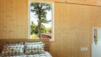 Deluxe Condo | 1 bedroom, individually decorated, soundproofing, free WiFi