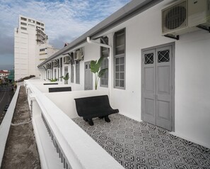 Balcony - Modern Hotel Georgetown (George Town)