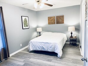 3 bedrooms, iron/ironing board, WiFi, bed sheets