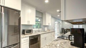 Villa, Multiple Beds (Gorgeous Renovated Moonmist with Cour) | Private kitchen - Gorgeous Renovated Moonmist With Courtyard (Siesta Key)