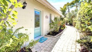 Villa, Multiple Beds (Gorgeous Renovated Moonmist with Cour) | Exterior - Gorgeous Renovated Moonmist With Courtyard (Siesta Key)