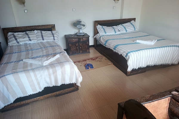 Familjerum - utsikt mot staden | Eget kök