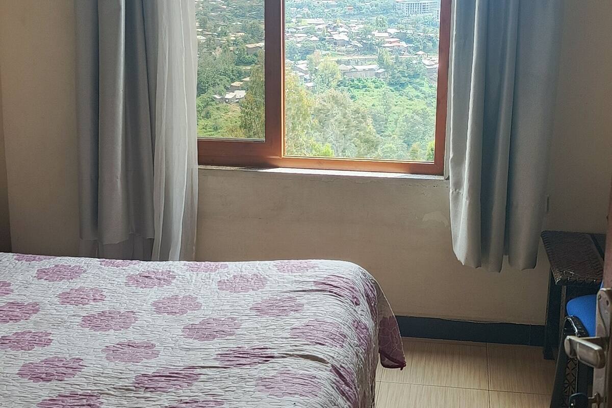 Skrivebord og wi-fi (inkludert)