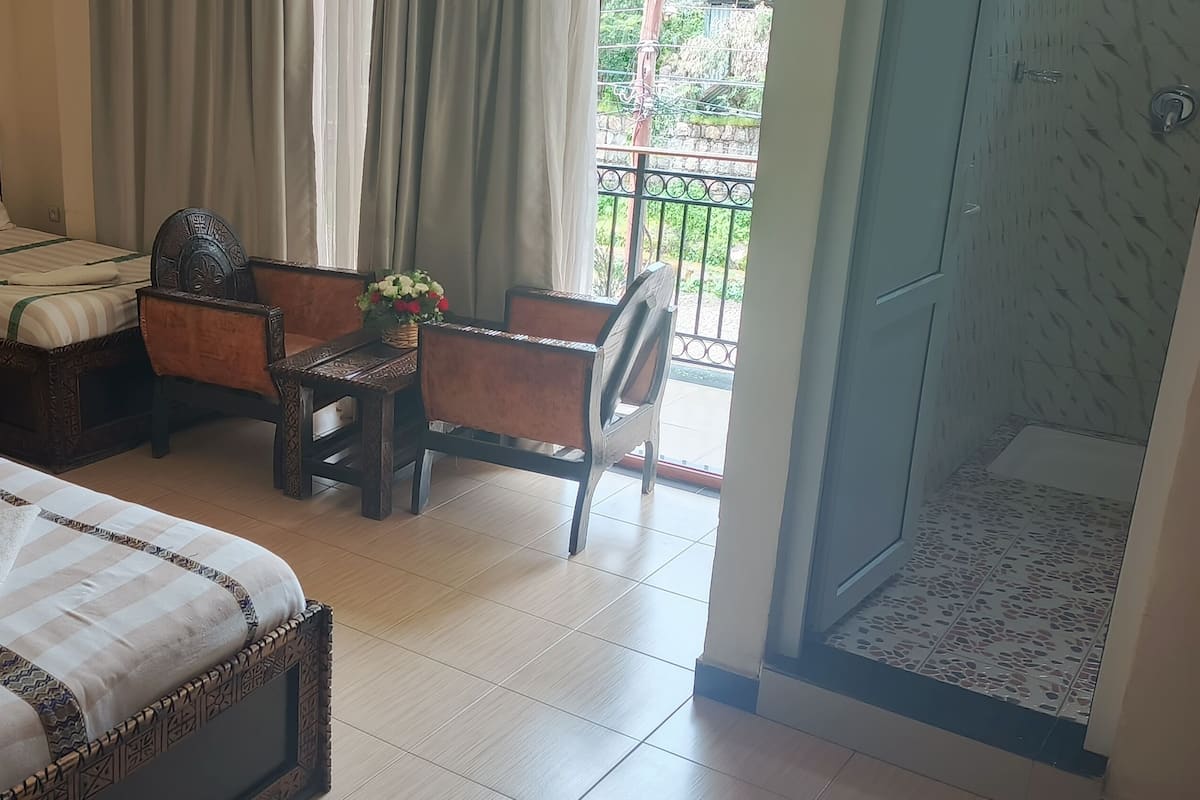 Skrivebord og wi-fi (inkludert)