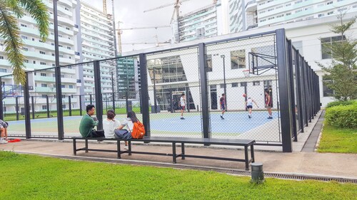 1 BR Eigentumswohnung Gastfamilie in Commonwealth, QC