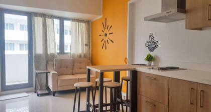 1 BR Condo Homestay in Commonwealth, QC