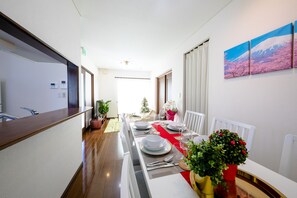 Villa, 3 Bedrooms | In-room dining - Fuji Viewest Villa RAKUWA (Fujikawaguchiko)
