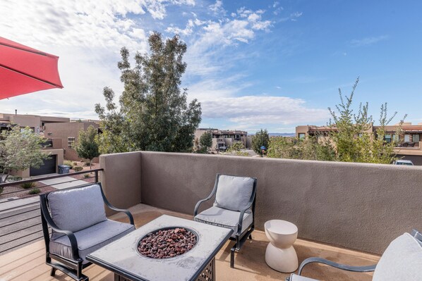Townhome, Multiple Beds (The Governor's Mansion) | Terrace/patio