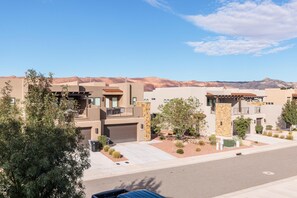 Townhome, Multiple Beds (The Governor's Mansion) | Exterior