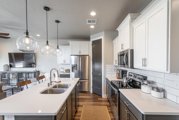 Private kitchen - The Governor's Mansion (St. George)