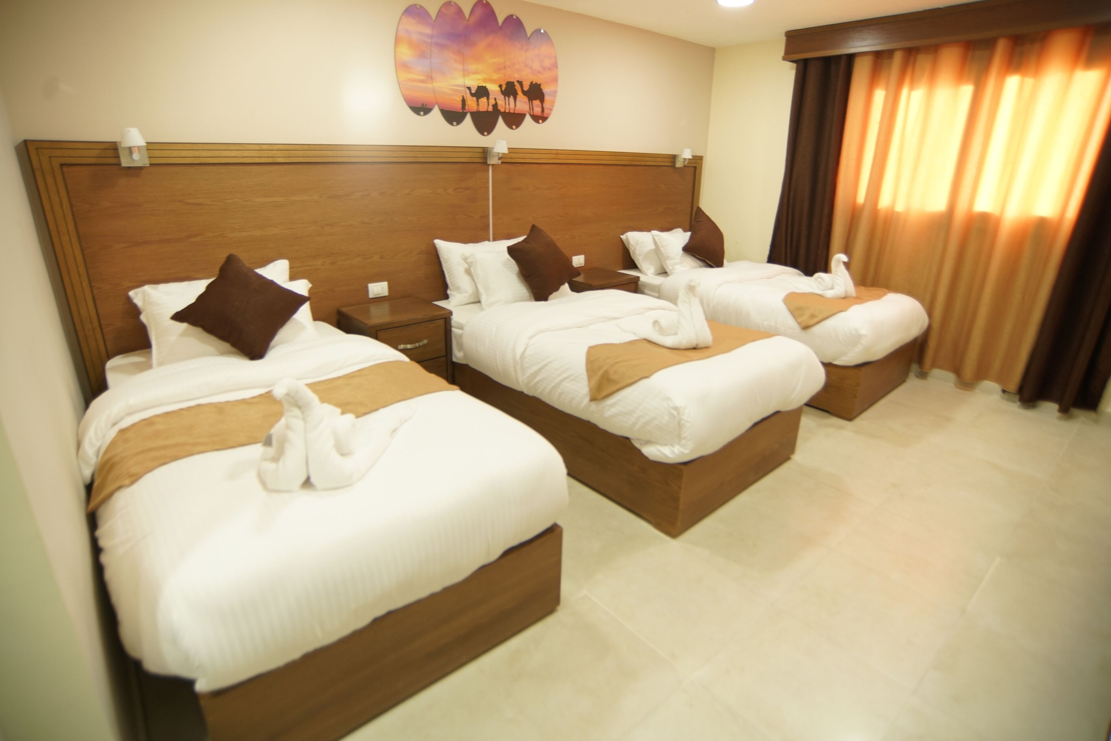 deluxe triple room | minibar, desk, free wifi, bed sheets