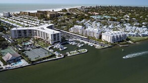 Unclassified image, 4 of 23, button - Harbor Towers (Siesta Key)