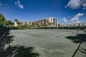 Sport court - Harbor Towers (Siesta Key)