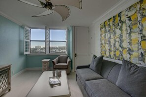 Appartement, meerdere bedden (Harbor Towers) | Woonkamer