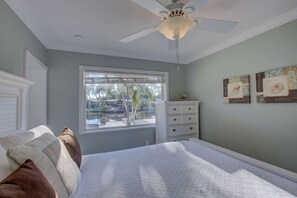 House, Multiple Beds (Peacock Bungalow  - right)