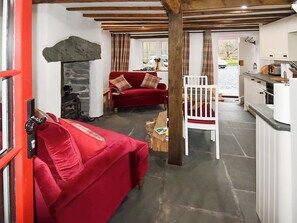Fireplace, Netflix, streaming services - Field House Cottage - UK12573 (Borrowdale, near Keswick)