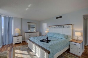 Appart'hôtel, plusieurs lits (Harbor Towers Intracoastal Condo)