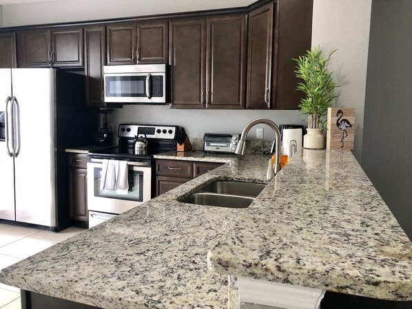 House (3 Bedrooms) | Private kitchen