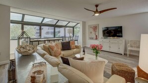 Condo, Multiple Beds (Excelsior Beach to Bay-Bayside) | Living room - Excelsior Beach to Bay-bayside (Siesta Key)