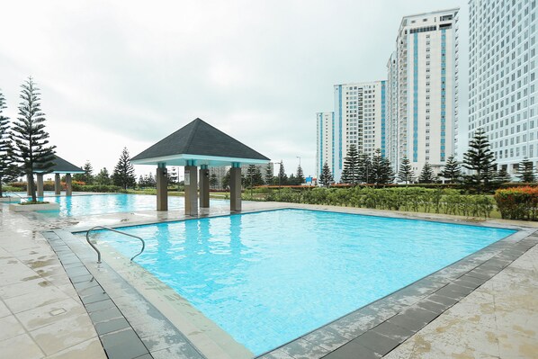 Indoor pool, outdoor pool