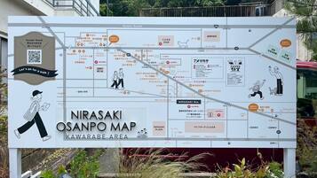A map of the Nirasaki Osanpo area with various points of interest and amenities.