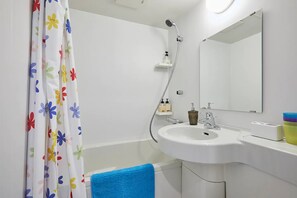 客房 (FC HOUSE Shibuya No.3) | 浴室 | 花灑/浴缸組合、免費梳洗用品、風筒、拖鞋