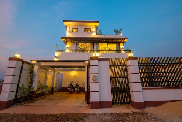 Front of property – evening/night