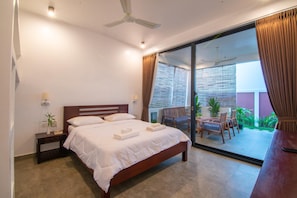 Basic Double Room, 1 Double Bed, Garden View | In-room safe, desk, laptop workspace, free WiFi