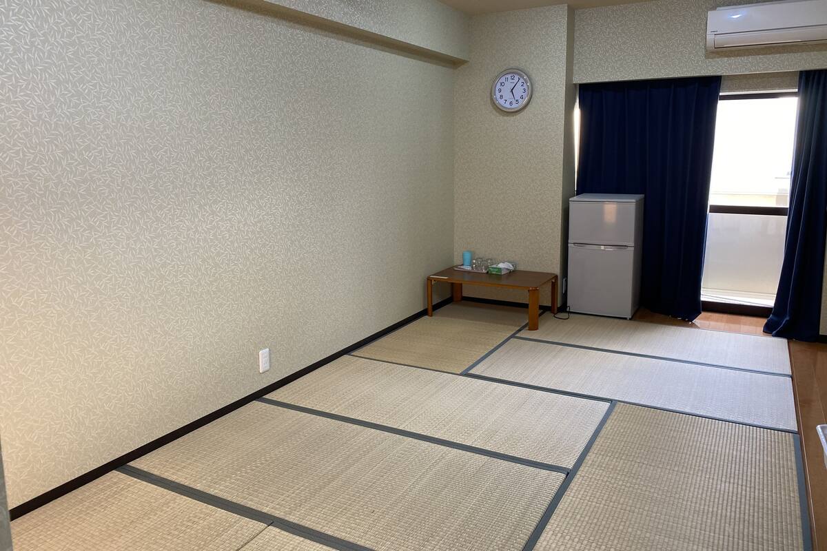 Japanese Style Room, (301) | Desk, laptop workspace, free WiFi