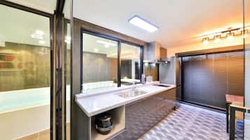 Pool Villa | Private kitchenette