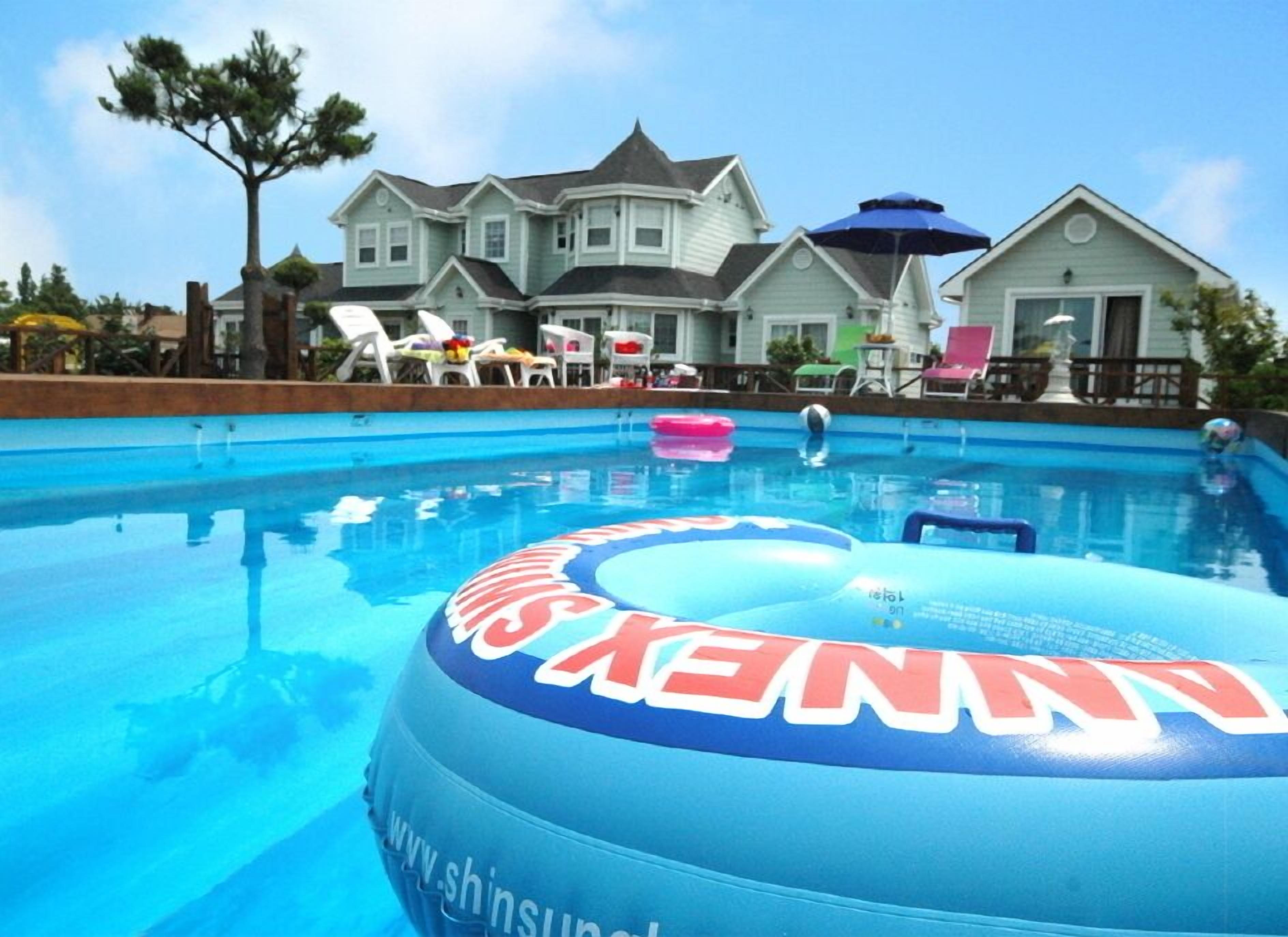 Außenpool (je nach Saison geöffnet)