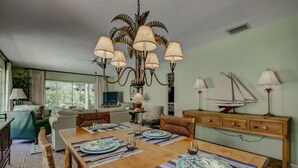 Condo, Multiple Beds (Moonmist at Polynesian Gardens) | Private kitchen