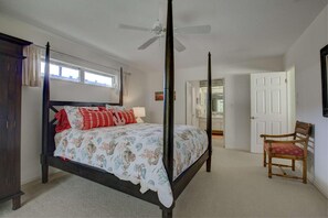 2 bedrooms, WiFi - Moonmist at Polynesian Gardens (Siesta Key)