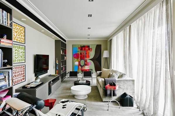 1 bedroom, iron/ironing board, bed sheets