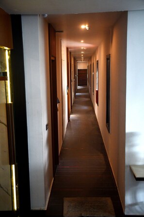 Lorong