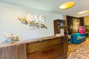 Reception - OYO 2544 Just-in Hotel (Mataram)