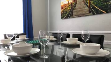 House (3 Bedrooms) | Dining