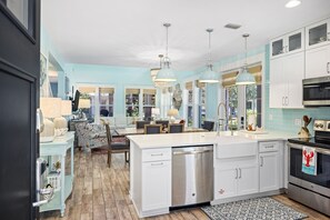 House, 3 Bedrooms | Private kitchen | Fridge, oven, coffee/tea maker, toaster - 1345 Laurel Grove 3 Bedroom Home by RedAwning (Miramar Beach)