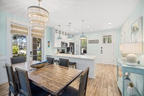 Casa, 3 quartos | Cozinha privada | Geladeira, fogão, cafeteira/chaleira, torradeira