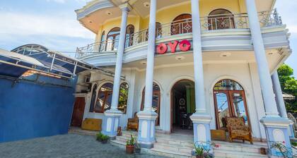 OYO 2848 Senaz Guesthouse