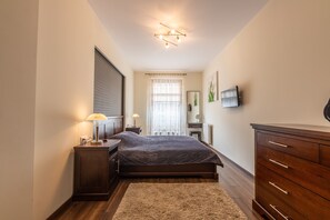 1 bedroom, laptop workspace, iron/ironing board, free WiFi
