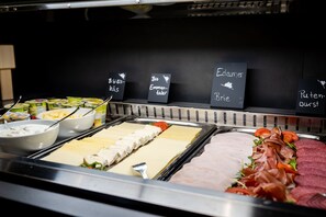 Desayuno bufé gratuito y diario