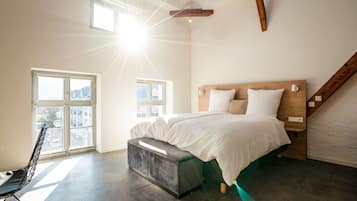 頂級雙人房 | 防敏寢具、書桌、手提電腦工作空間、免費 Wi-Fi