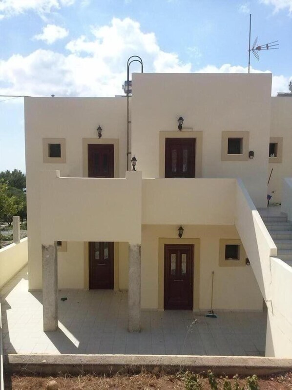 Front of property - Kouros Studios (Rhodes)