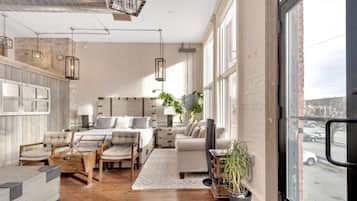 3 bedrooms, desk, iron/ironing board, WiFi