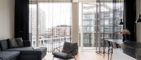 2 bedroom spacious apartment for 6 | Living area | Smart TV, Netflix, heated floors, streaming services