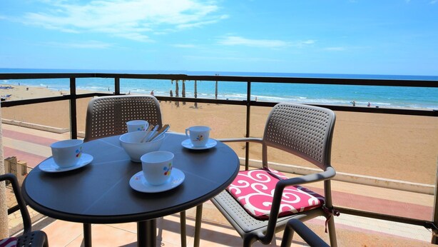Outdoor dining - Apartment Sara El Vendrell (El Vendrell)